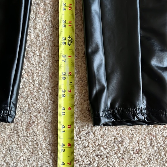 Black leather pants by Shein - Picture 9 of 11
